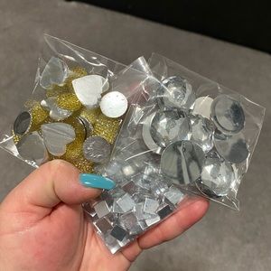 140 pcs acrylic crystals
